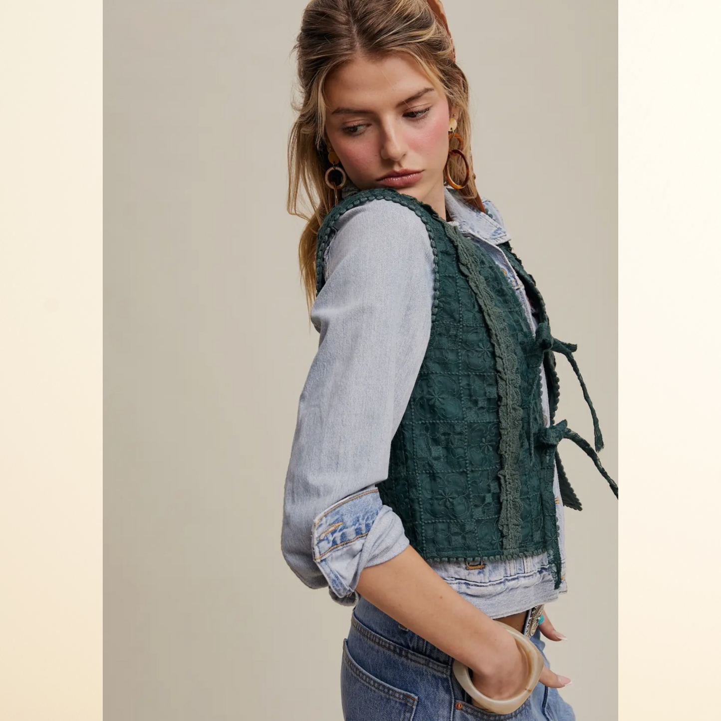 The Emery Lace Vest - Forest Green